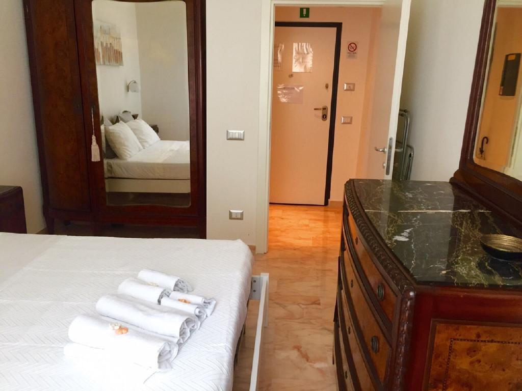 Casa Vacanza Colosseo Рим Стая снимка